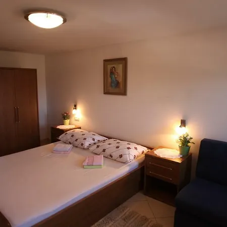 Lily 3* Vrana (Ceres)