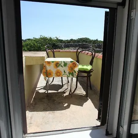 Lily Πανσιόν 3*